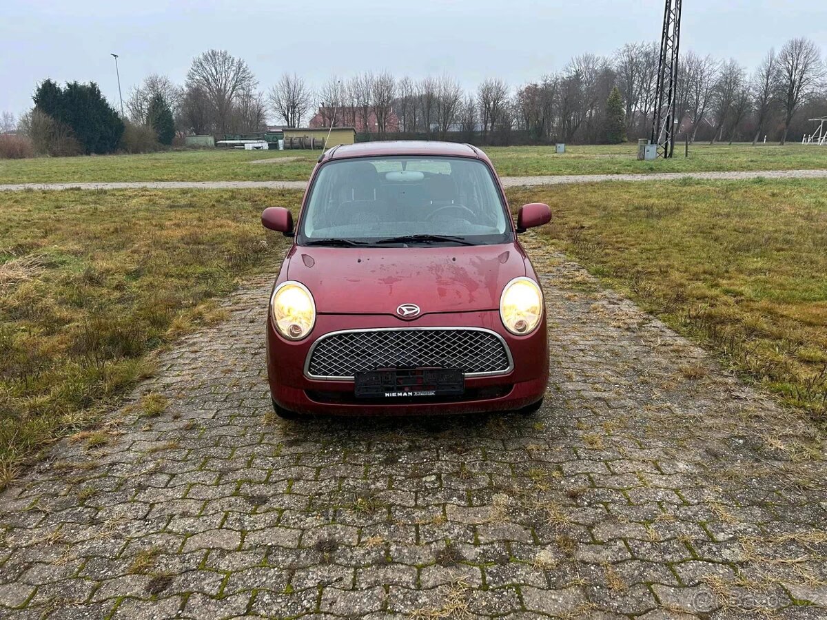 DAIHATSU TREVIS 1,0i MOMO - 6