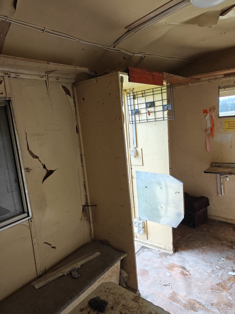 Maringotka 2 vchody- solidní - 6