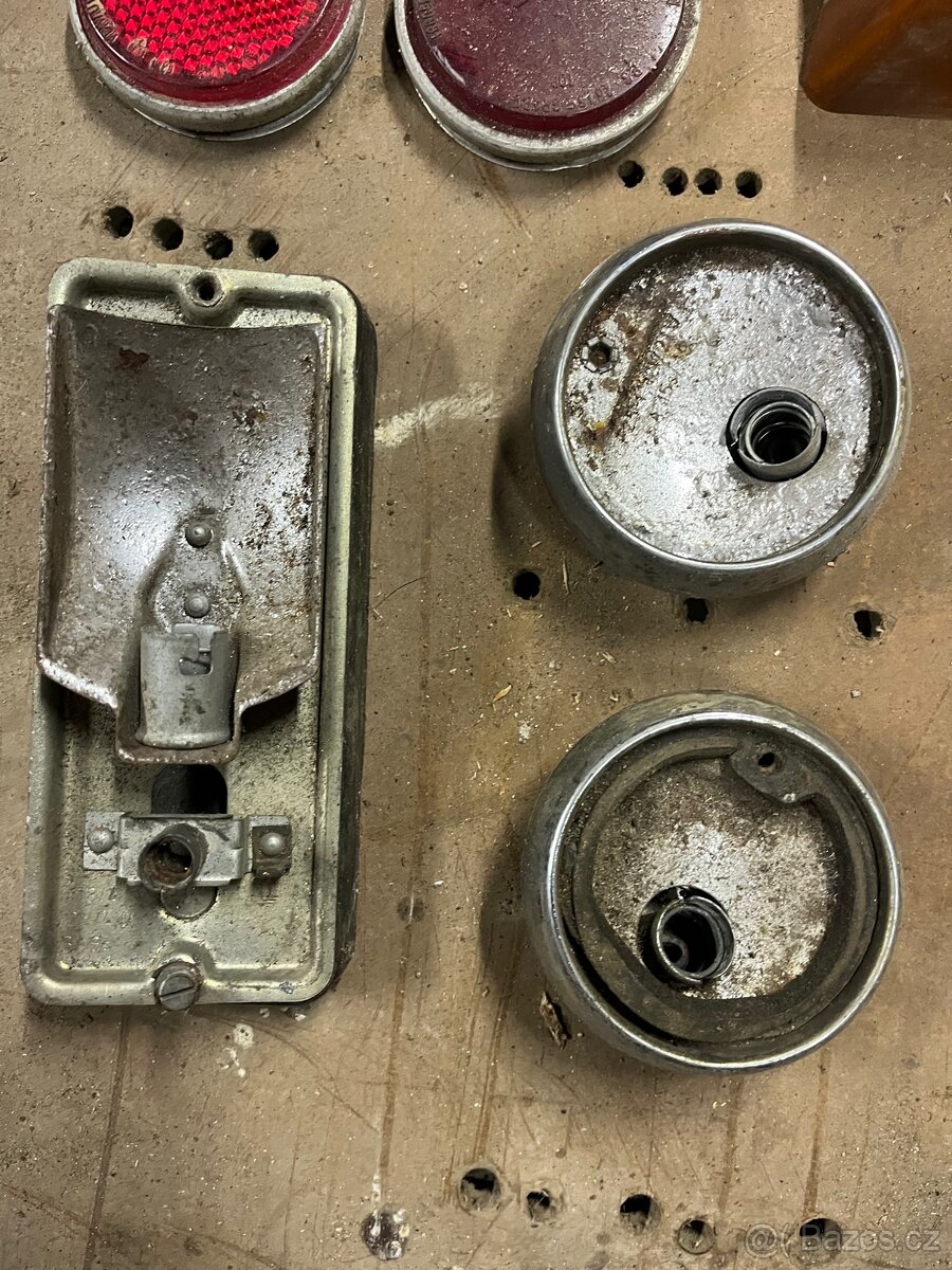 světelné díly PAL – kryty, odrazky - 6
