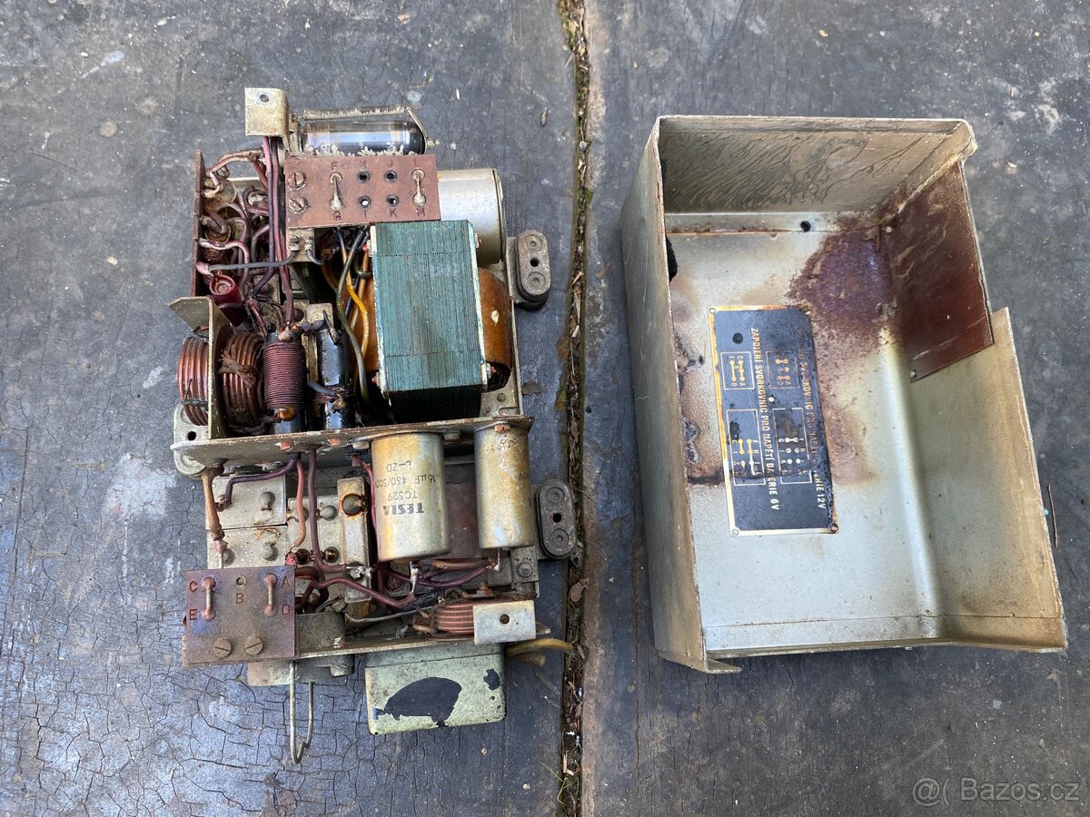 Staré elektronkové autorádio TESLA 2101BV "Orlík" měnič - 6