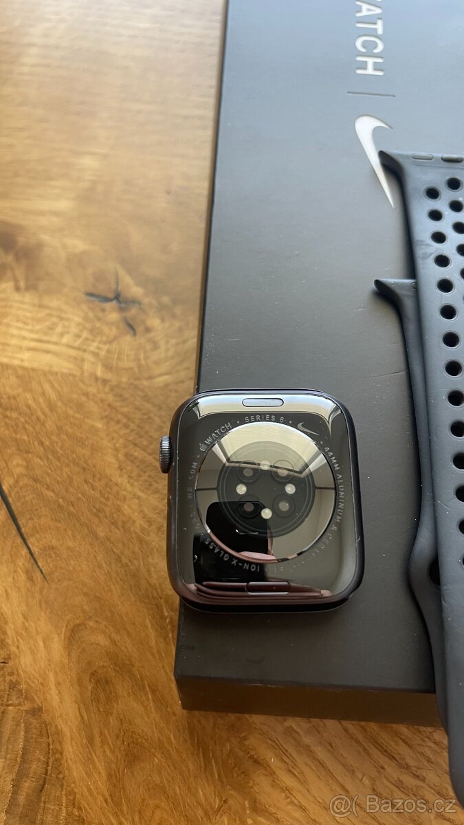 Apple Watch Nike Series 6 44mm - 6