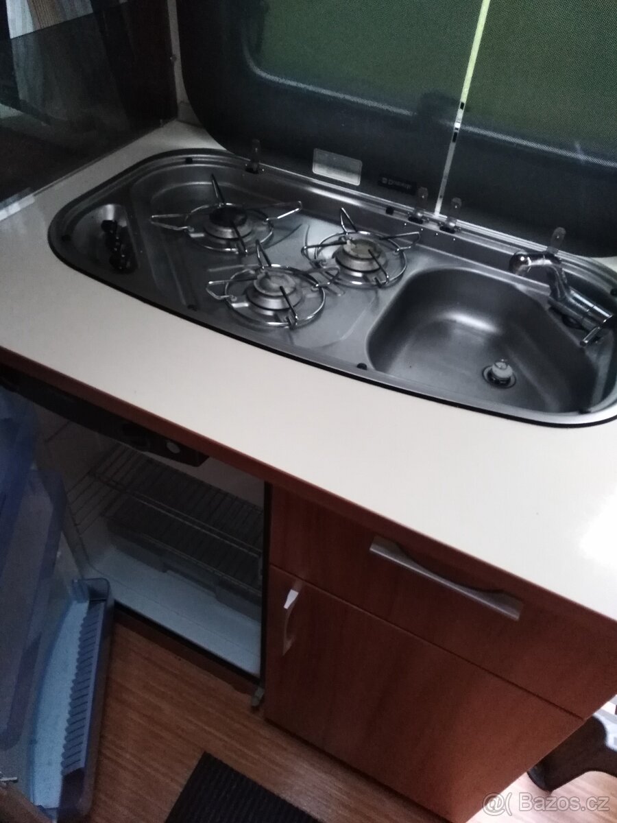 Karavan Weinsberg 400 LK, r.v. 2012 - 6