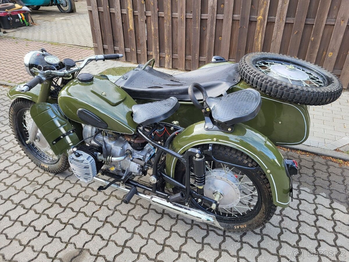 Dněpr,Ural K 750 se sajdou po pěkné renovaci - 6