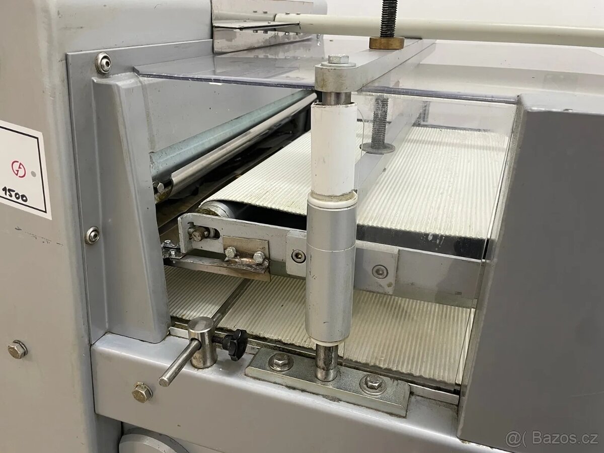 Kráječ pečiva (lot: 33) - 6