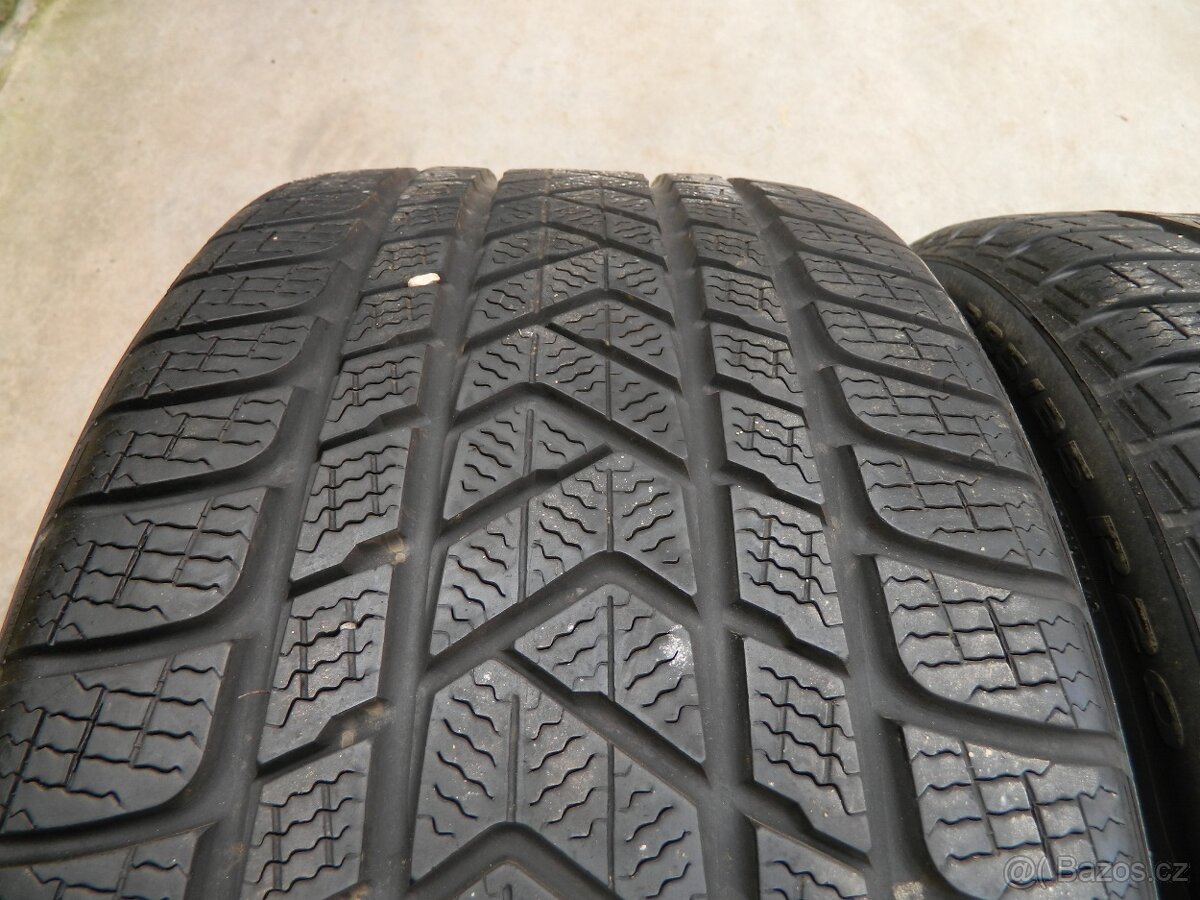 285/35 r20 104v 2KS zimní Pirelli - 6