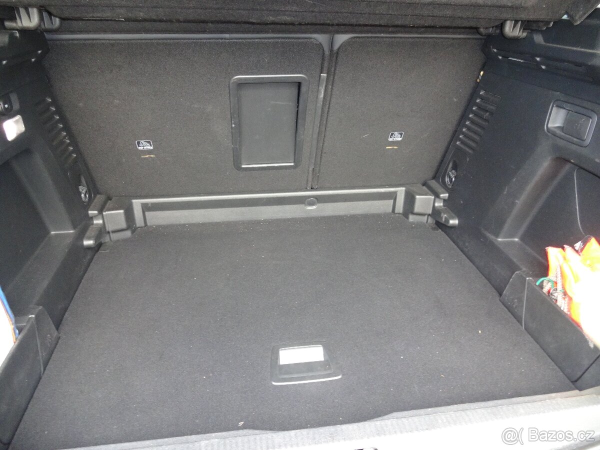 Peugeot 3008 1.2 PureTech 96 kW - 6