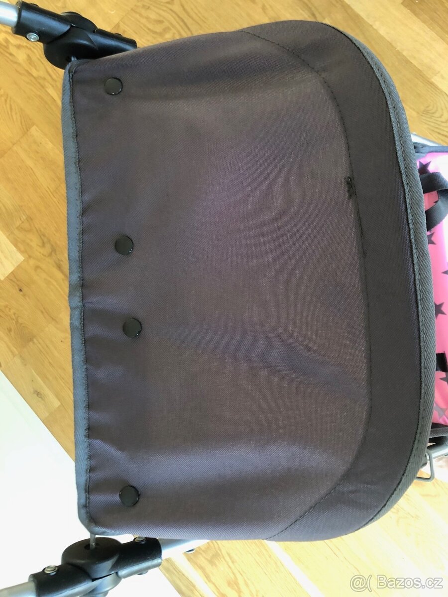 Dvojkočárek pro panenky skládací Bayer TOP stav - 6