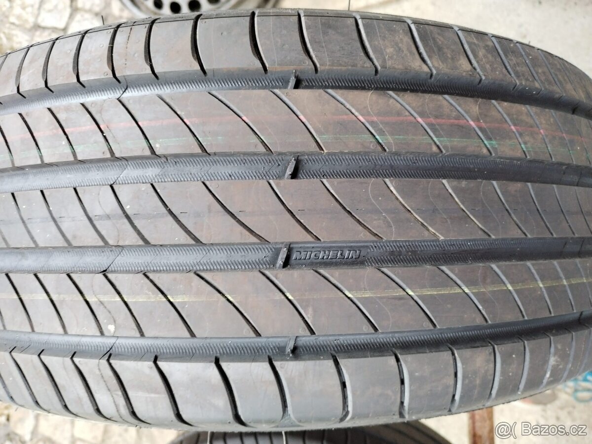 215/45/17 letni pneu MICHELIN a MAXXIS 215/45 R17 - 6