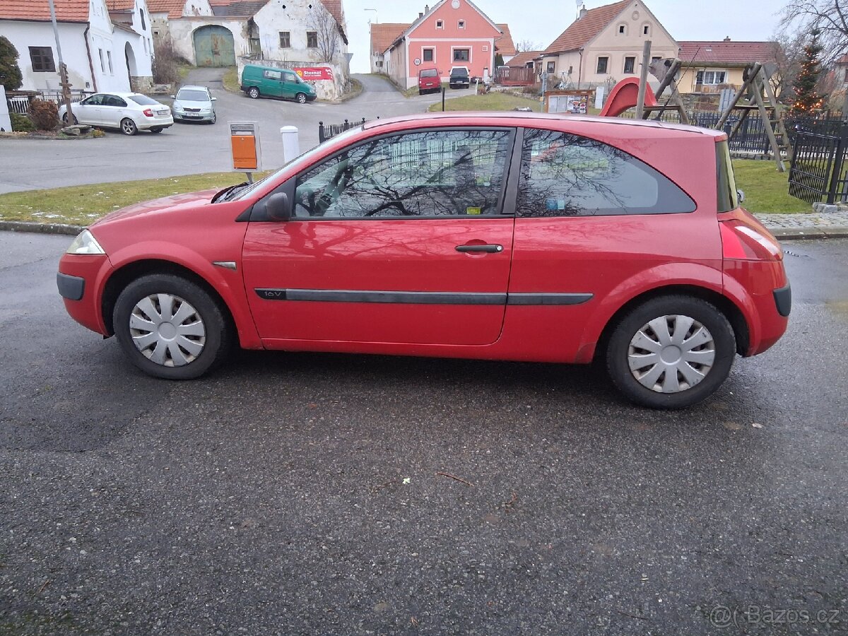 Renault Megane 1.4 16V - 6