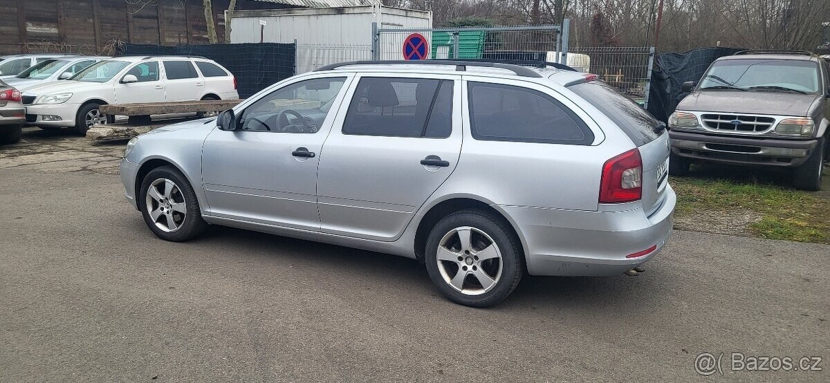 Škoda Octavia combi II 1.9 TDI 77 KW Elegance-CZ-TOP - 6