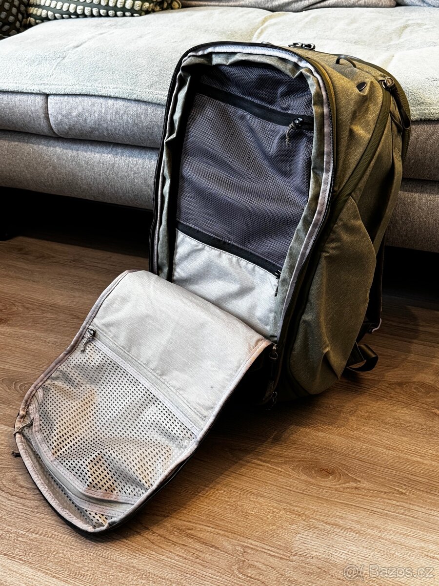 Peak Design Travel Backpack 45L - 6