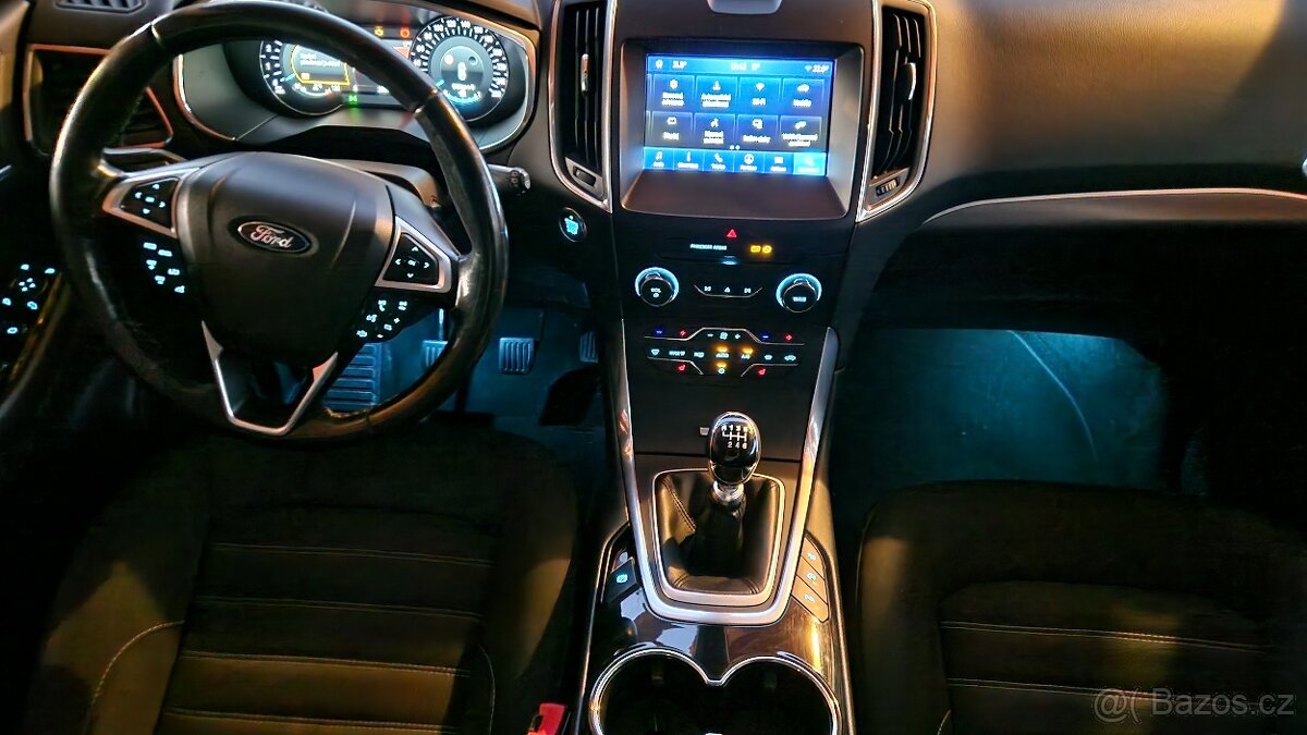 Ford Galaxy 4X4 6st. manuál 8/2019 132Kw 7 míst - 6