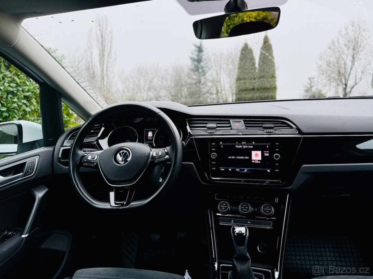 VW TOURAN 2,0TDi 110kW HIGHLINE TAŽNÉ ACC Vyhř.OKNO ČR - 6