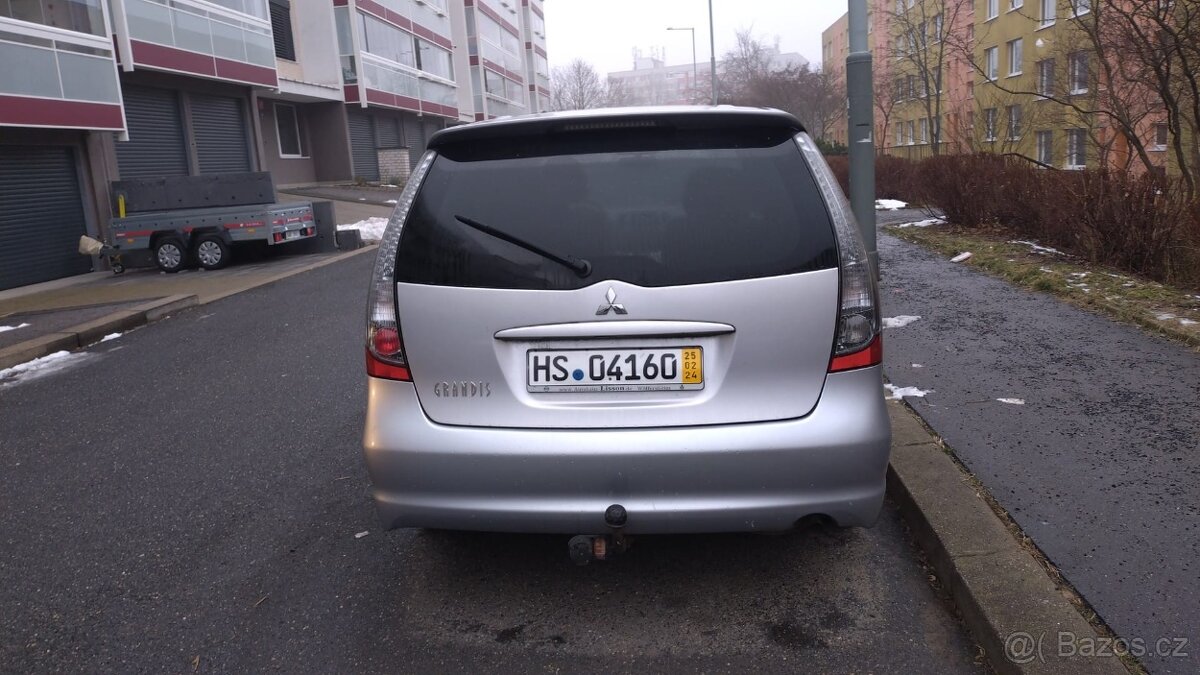 MITSUBISHI GRANDIS 2,4i - 6