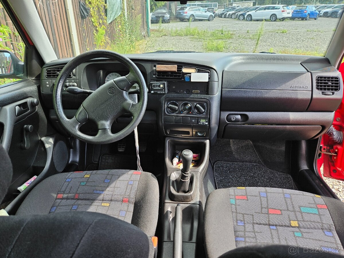 Golf III 1,6i naj.pouze 113t.km - 6