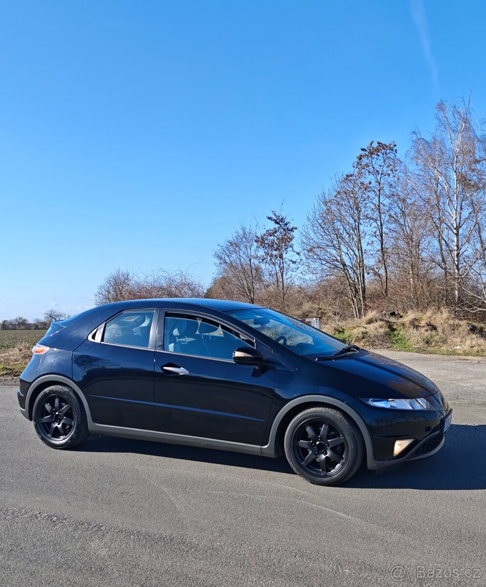Civic 8G 1.8 103kw 720000km - 6