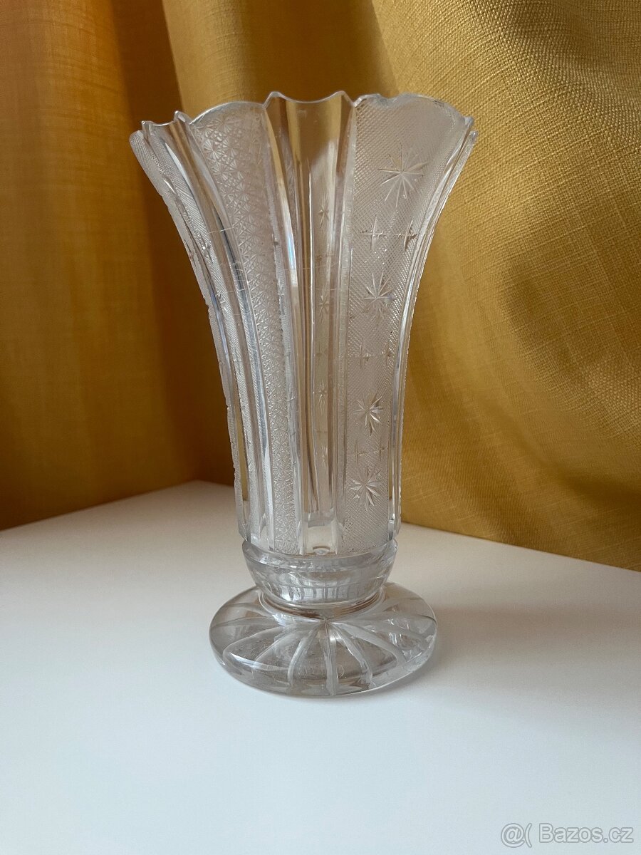 Broušená čirá váza - 6