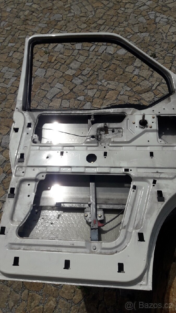 vw caravella, multivan, transporter t4 přední dveře - 6