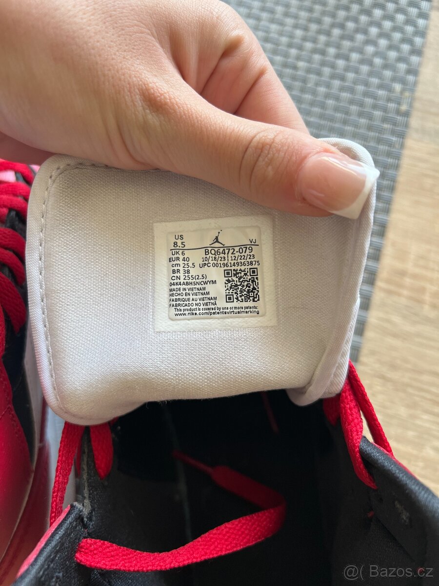 Prodám Nike Air Jordan 1 Mid - 6