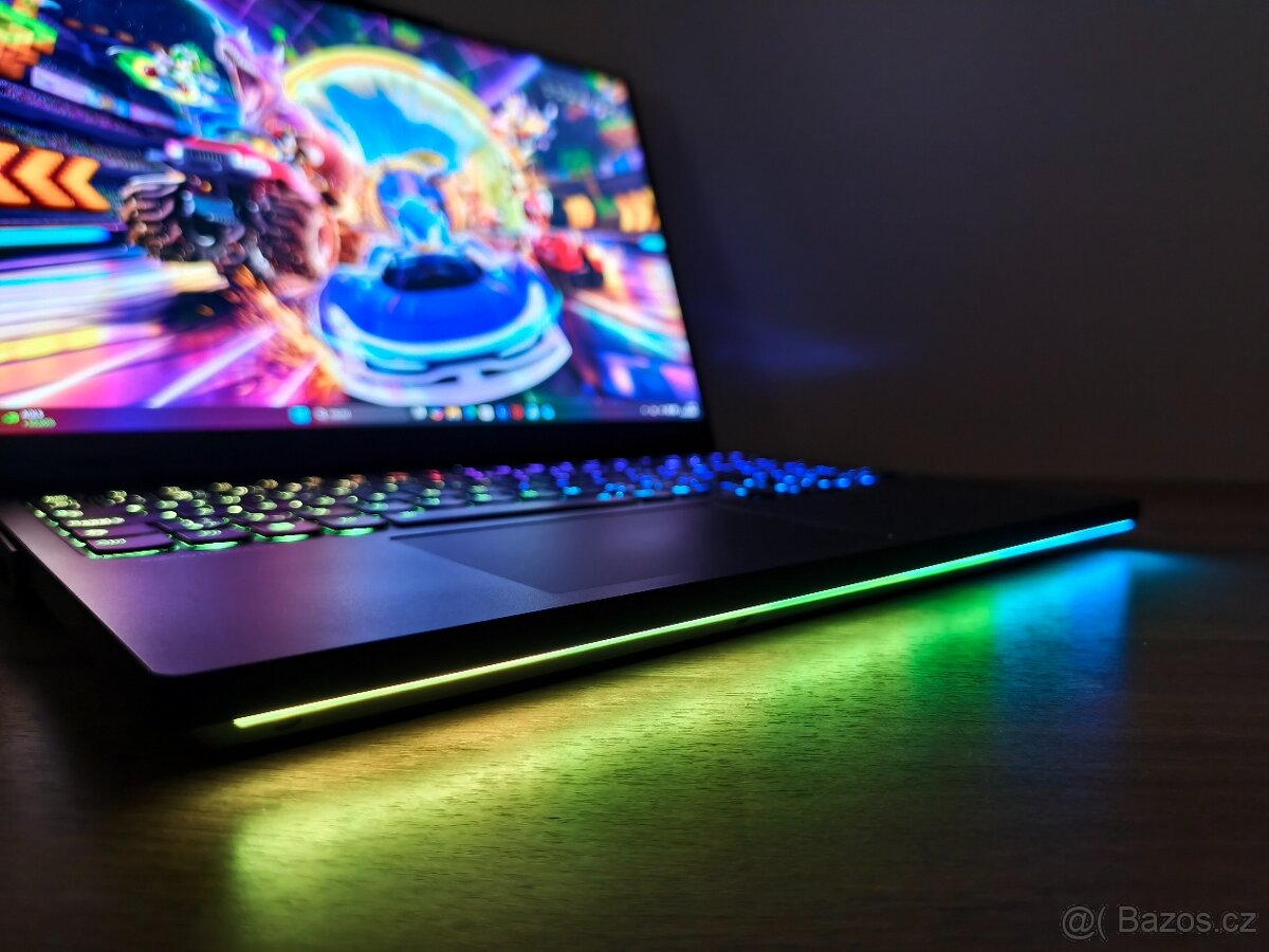 LENOVO LEGION PRO 7_i9-14900HX_32GB_RTX 4090 16GB 175W - 6