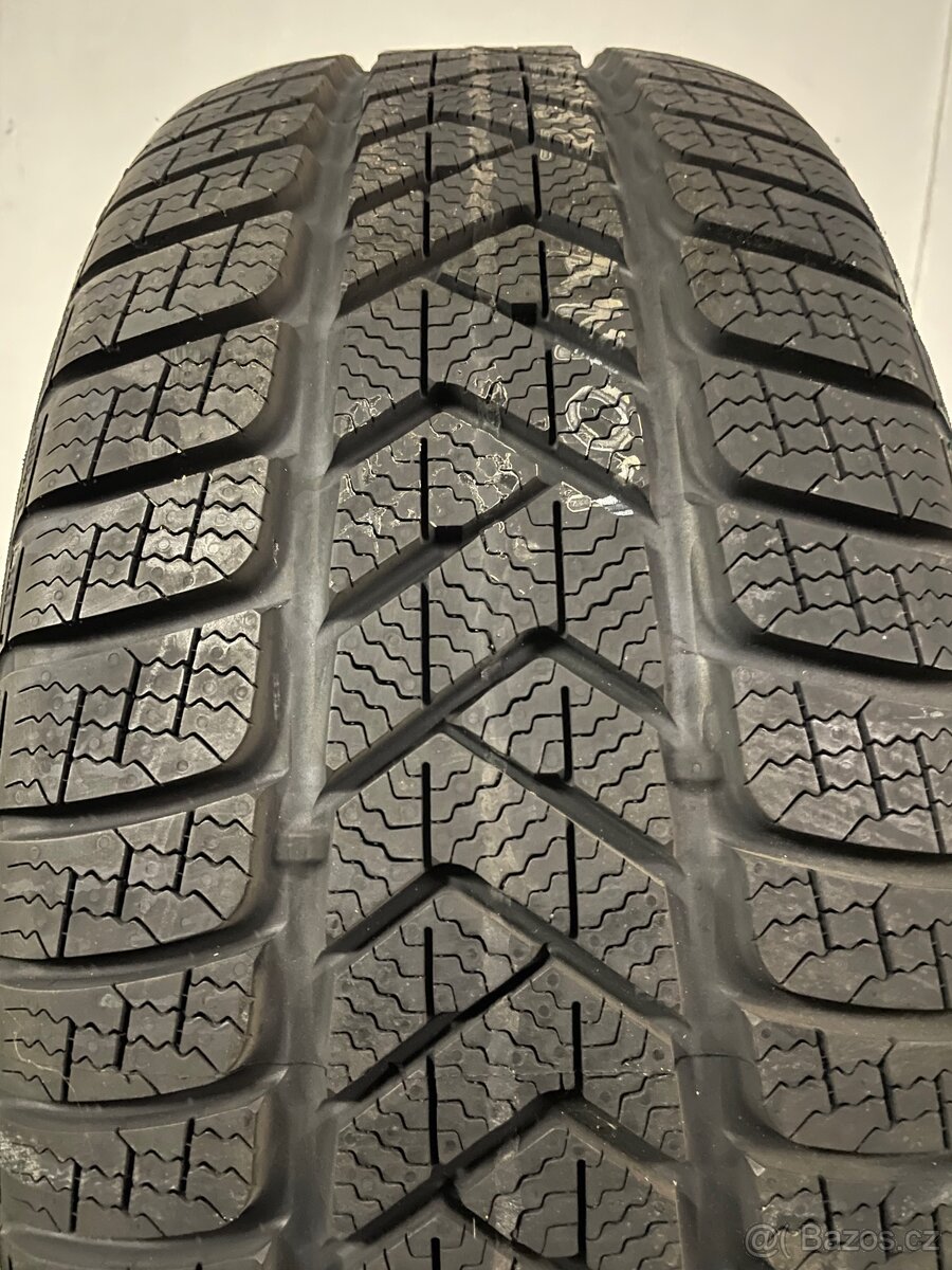 Original zimni Tesla Model S r19 + 245/45/19 100% - 6