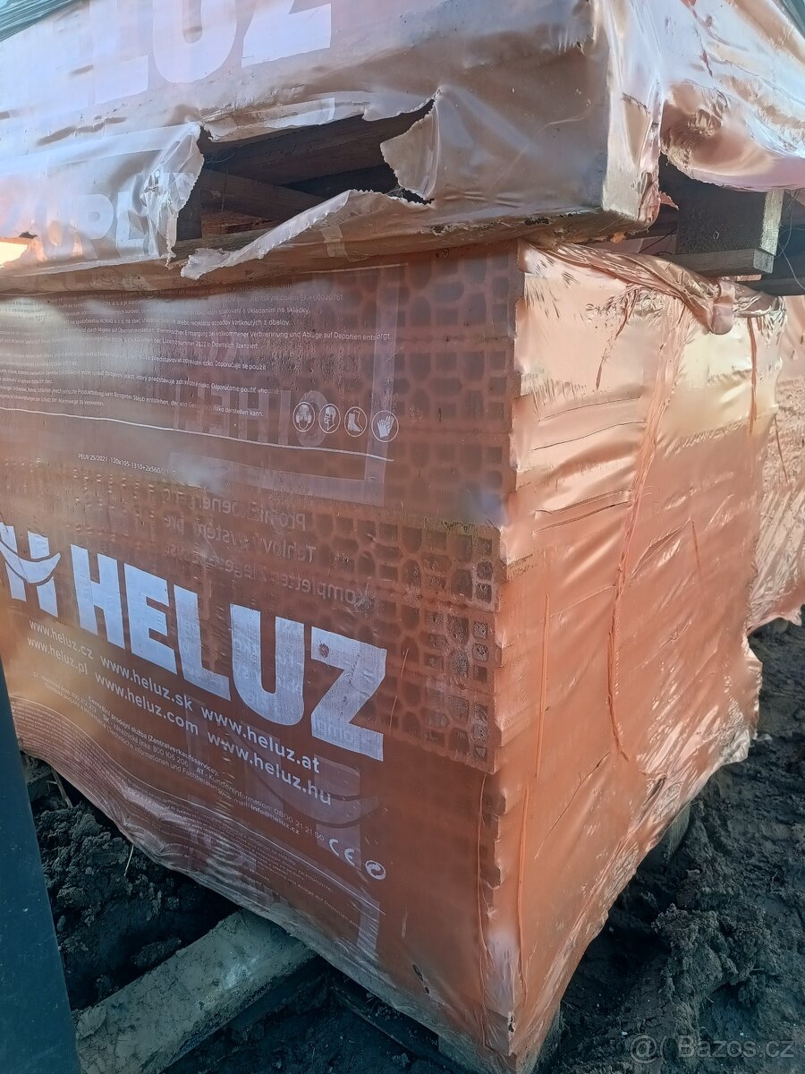 Broušené cihly a věncovky Heluz - 6