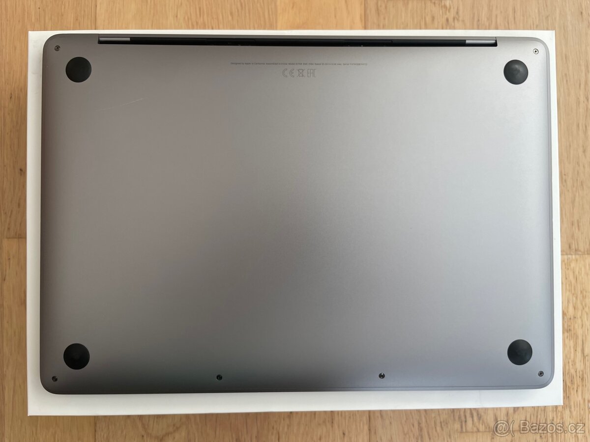 Prodám Apple MacBook Pro 13,3" 256GB (2017) i5, 8GB RAM - 6
