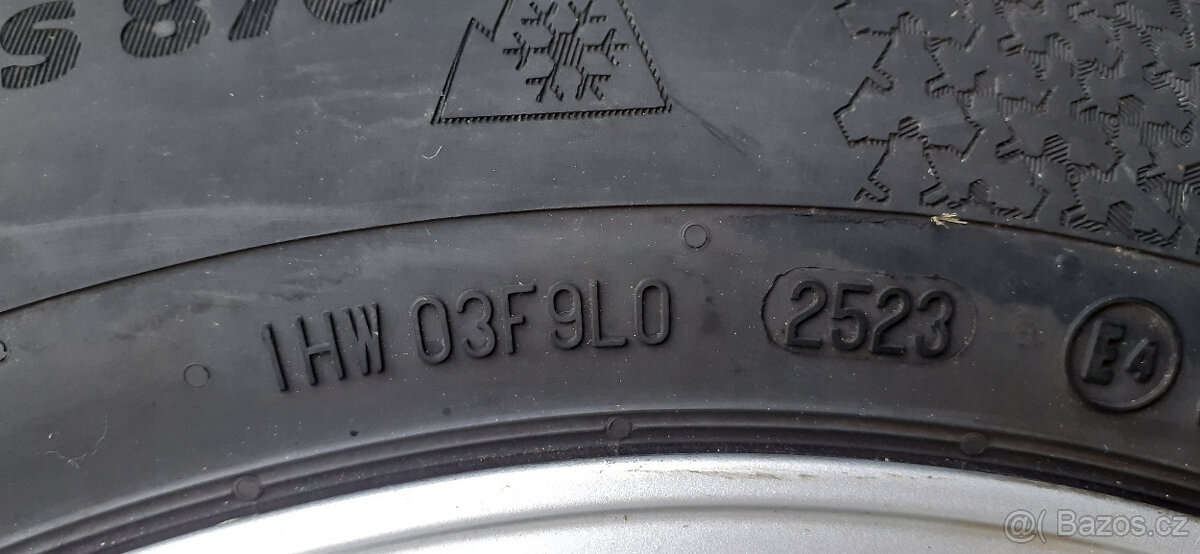 Renault - zimní hliníková kola 15" s TPMS - zánovní pneu - 6