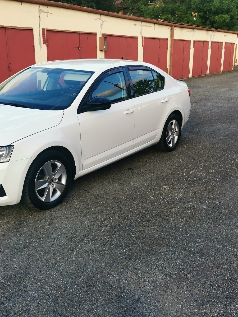 Škoda Octavia 1.5tsi 110 kw 3 facelift Navi ČR - 6