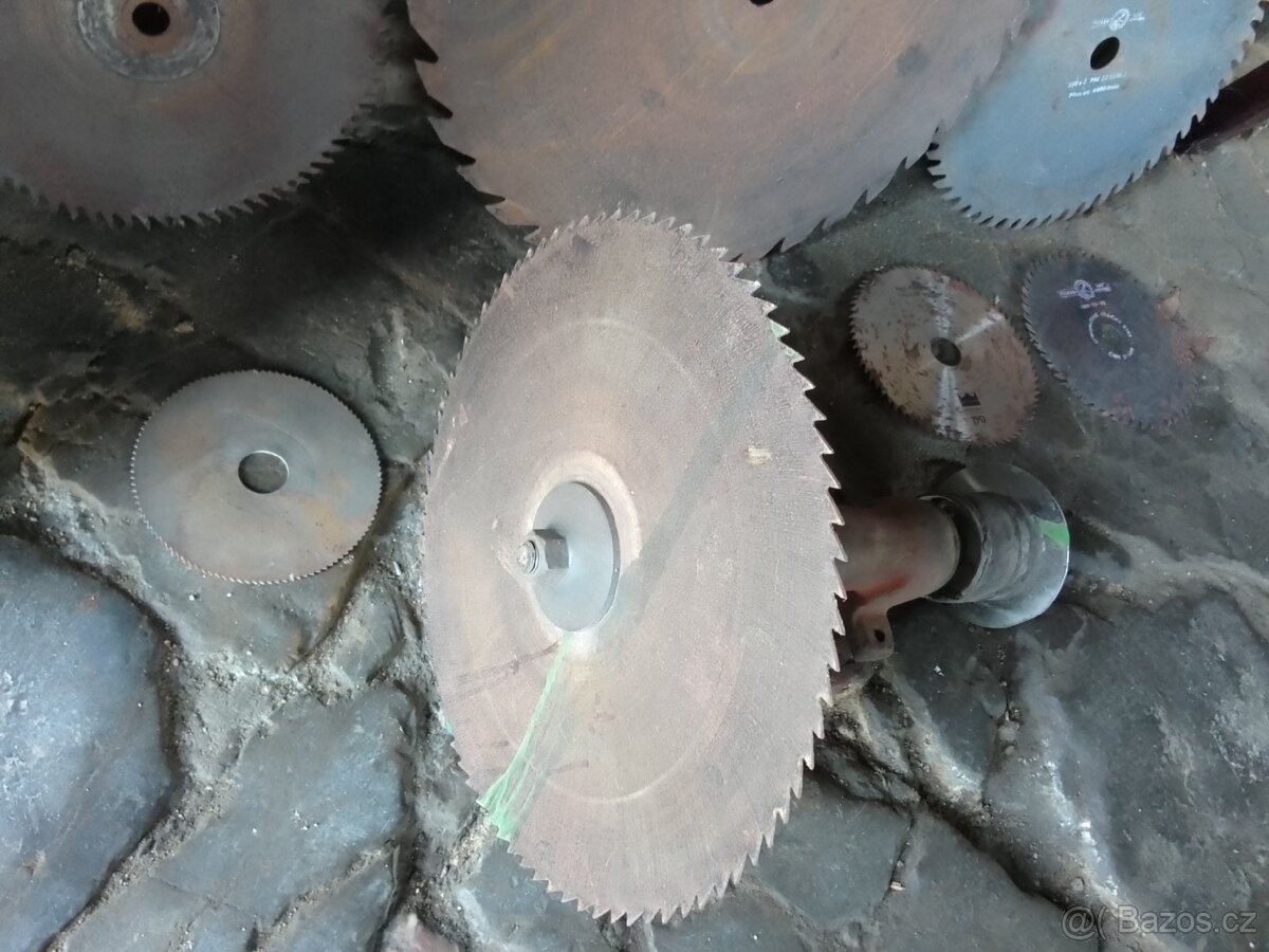 Hřídel a kotouče/ Cirkulárka - 6