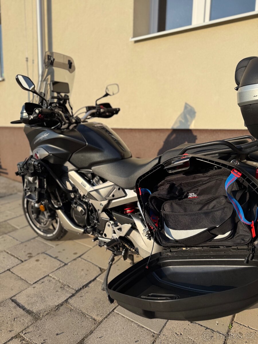 Honda Crossrunner VFR 800X - 6