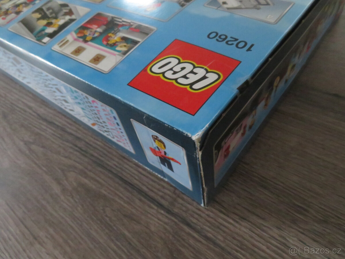 LEGO Modular 10260 Downtown Diner - 6