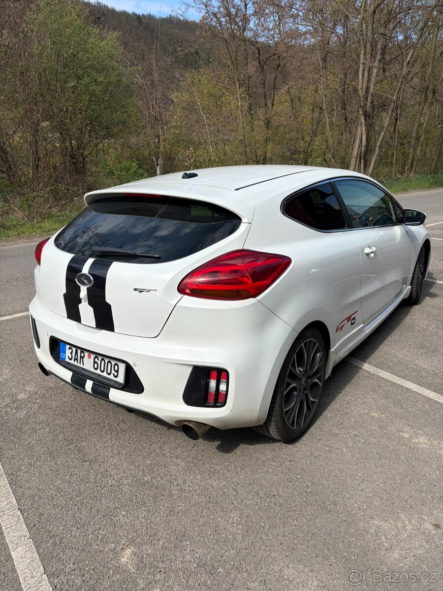 Kia Ceed GT - 6