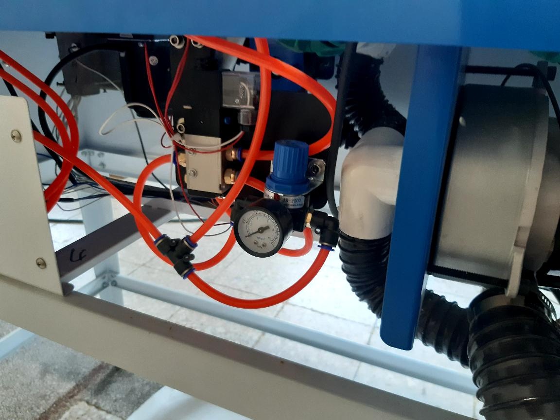 Olepovačka na ABS hrany s ořezáváním pro malé provozovny. - 6