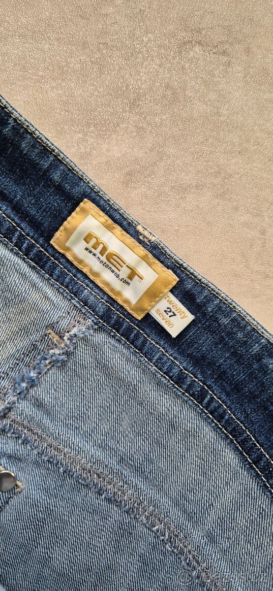 Elegantní trhané džíny Met - 6