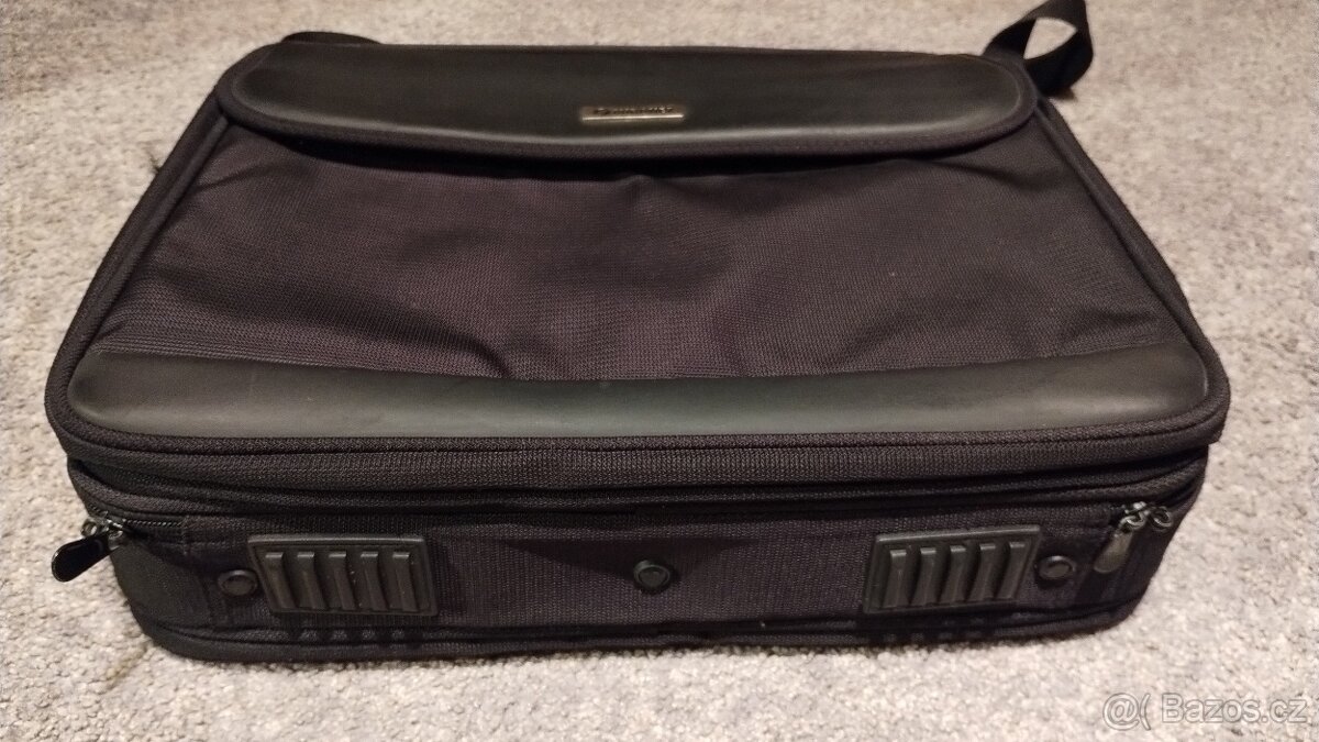 Taška na notebook, přes rameno. Do velikosti15,6" - 6