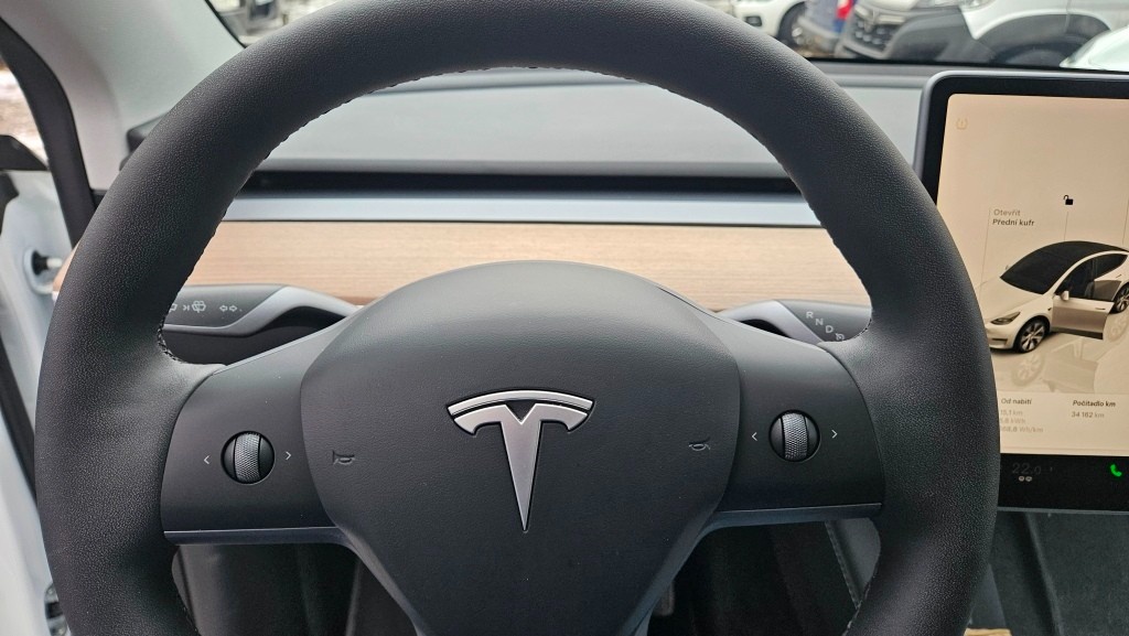 Tesla Model Y LR AWD Berlin Záruka SoH 95% - 6