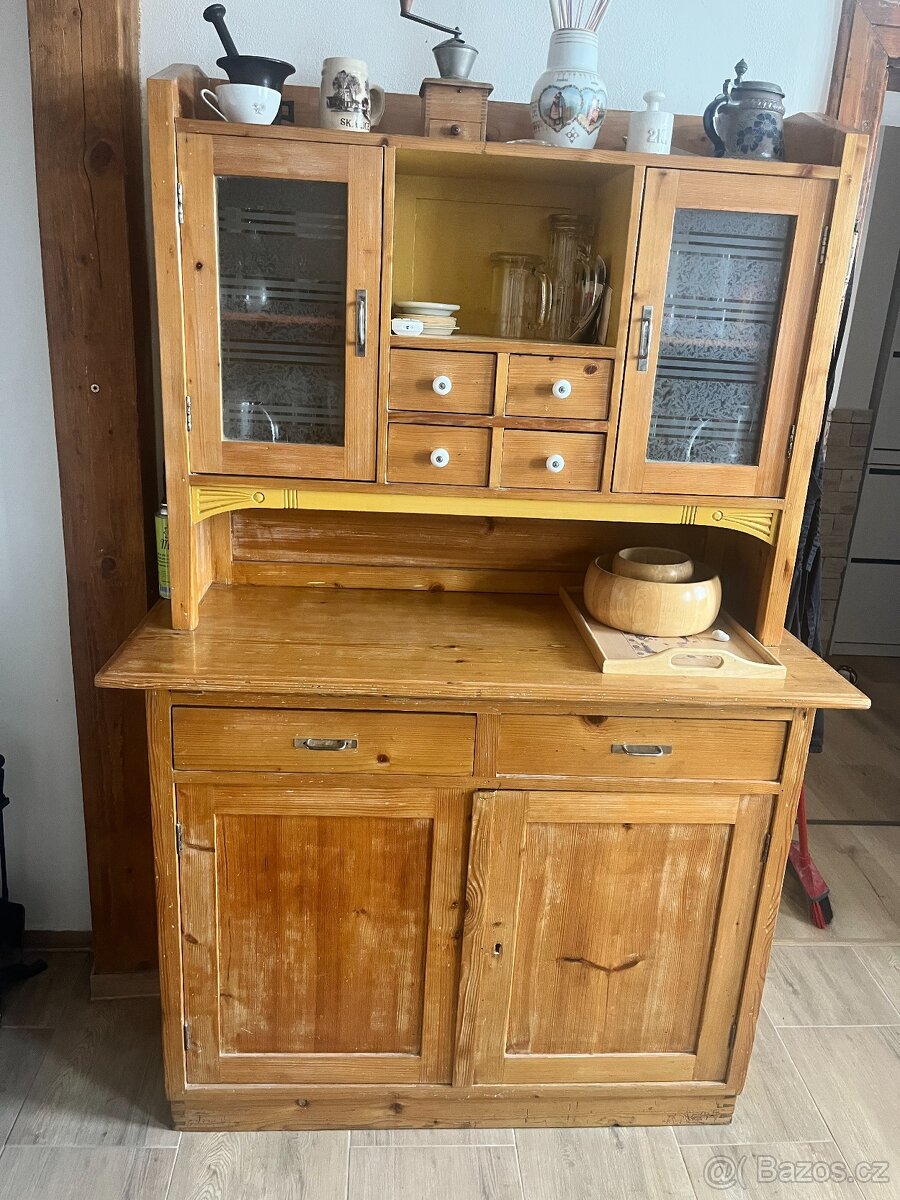 Starý kredenc - 6