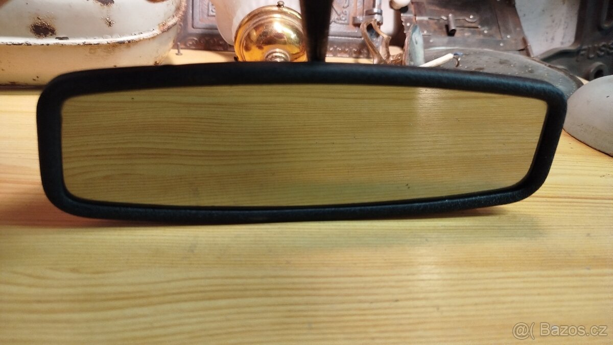 Zpětné zrcátko - 6