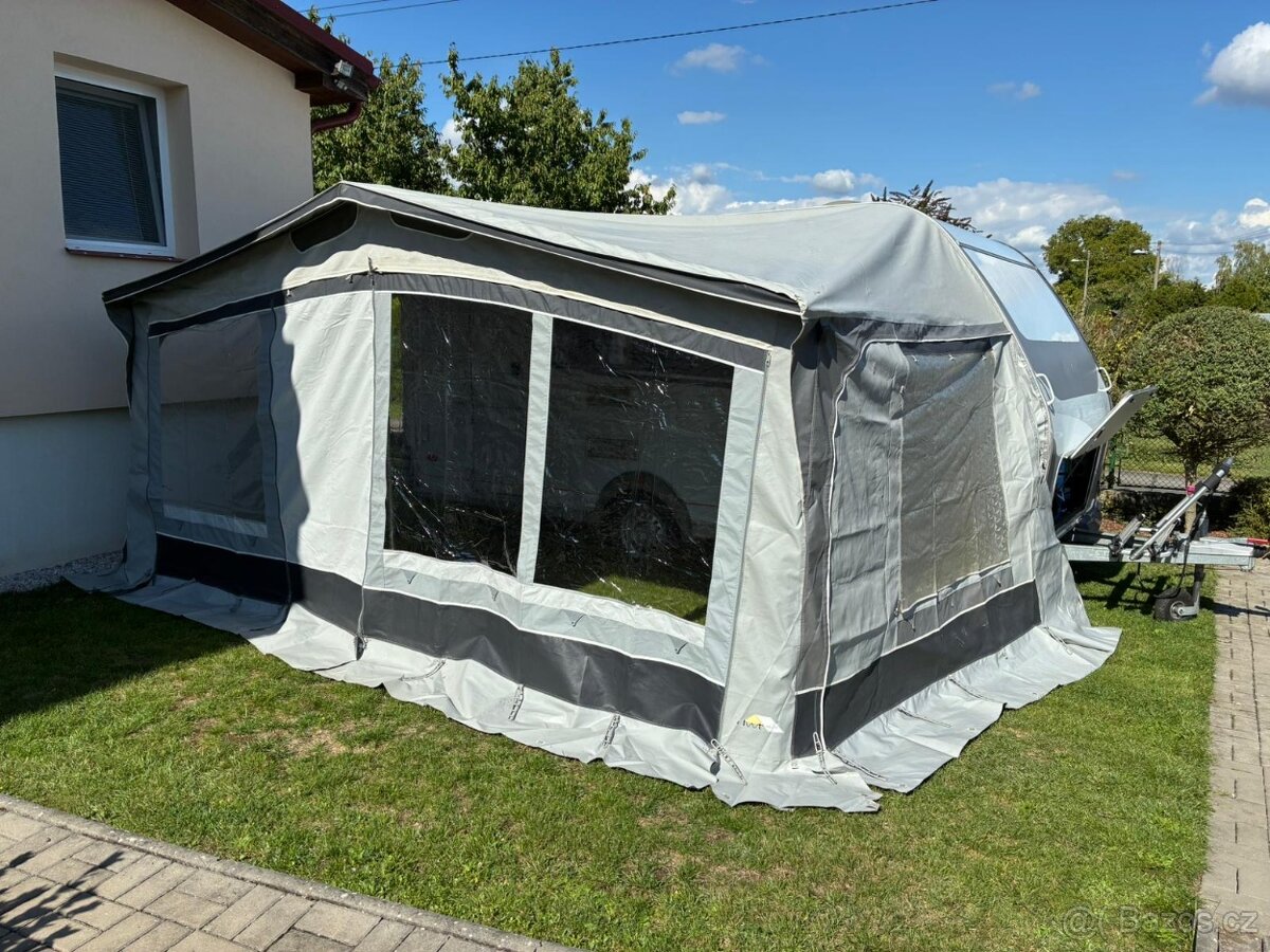 Karavan Weinsberg + mover,předstan - 6