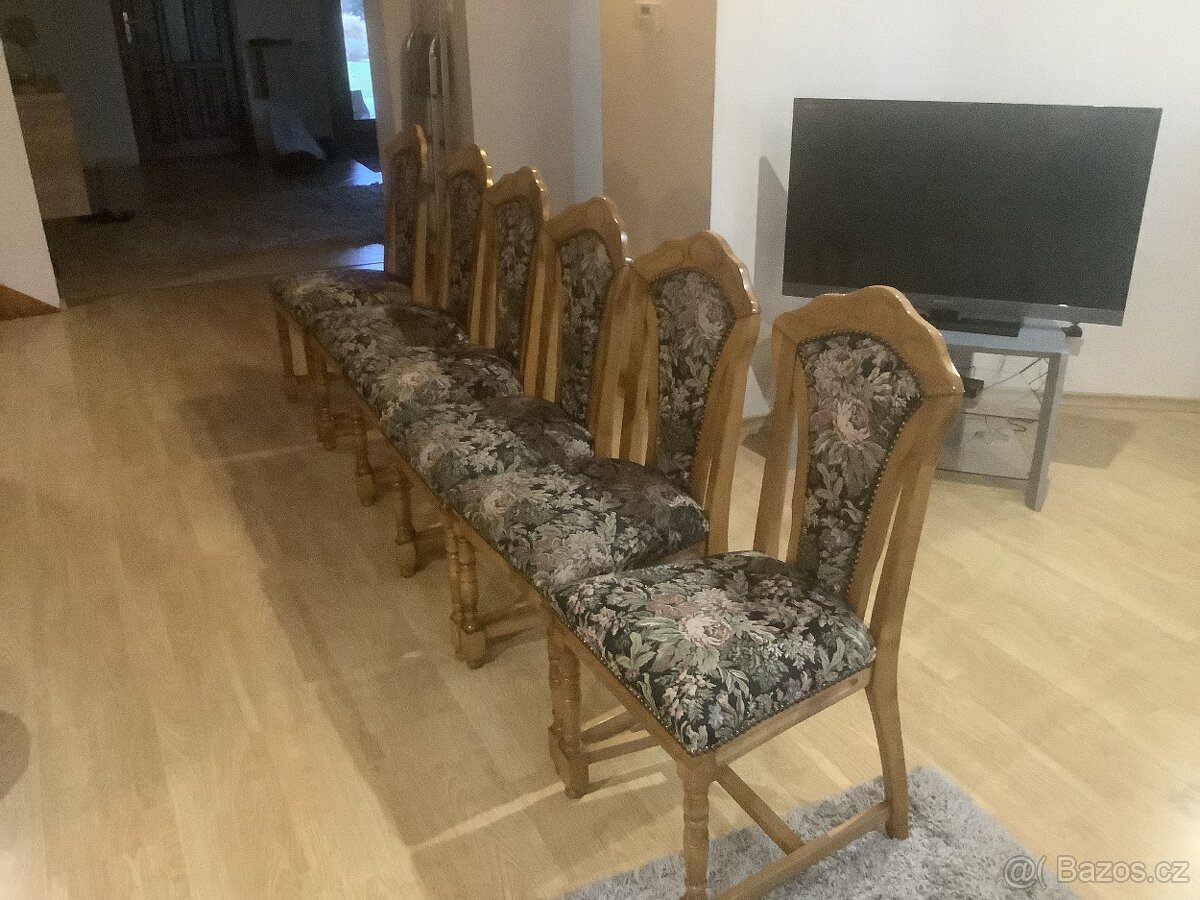 Jídelní stůl a židle - 6