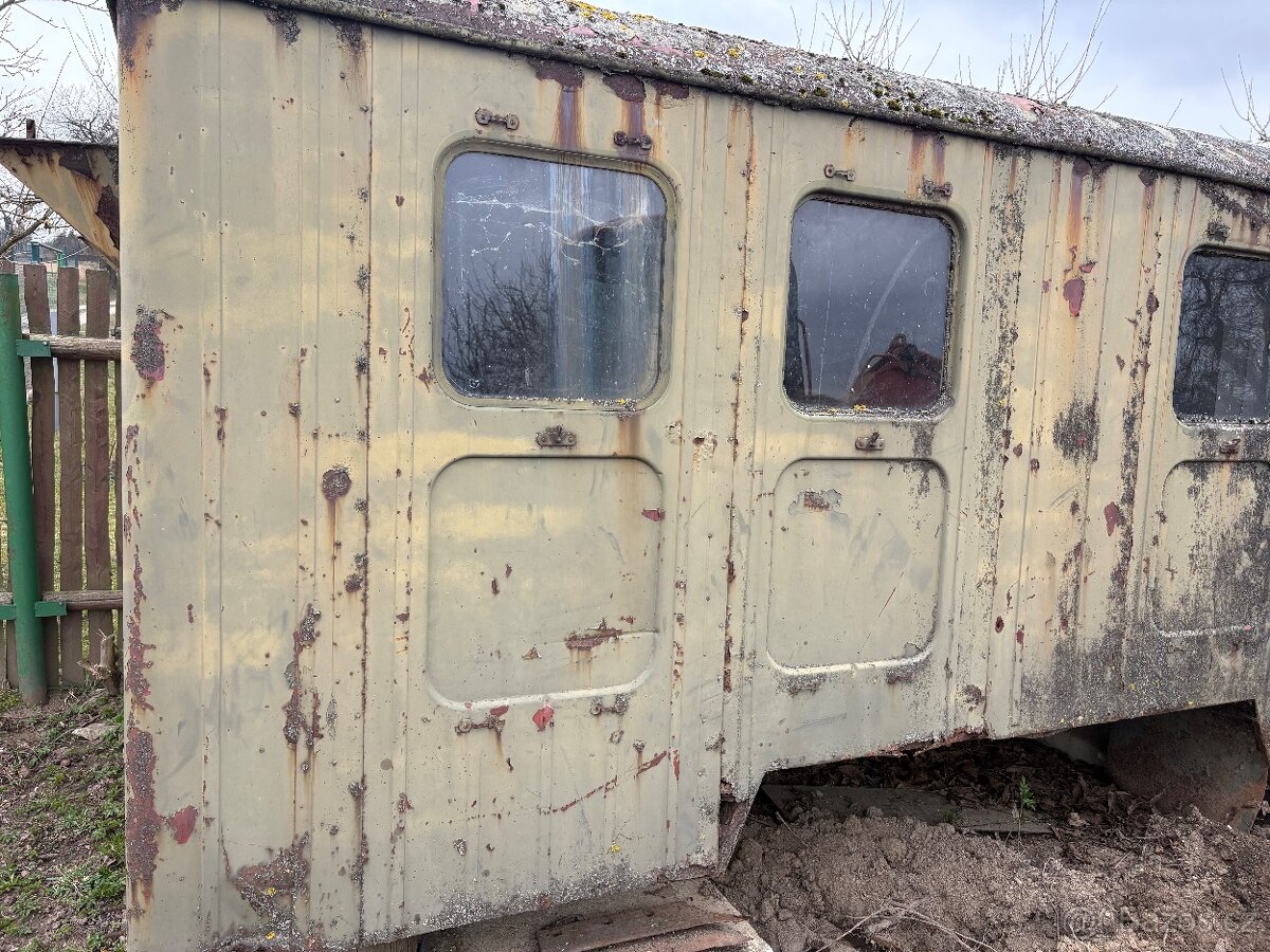 STAVEBNÍ BUŇKA-MARINGOTKA - 6