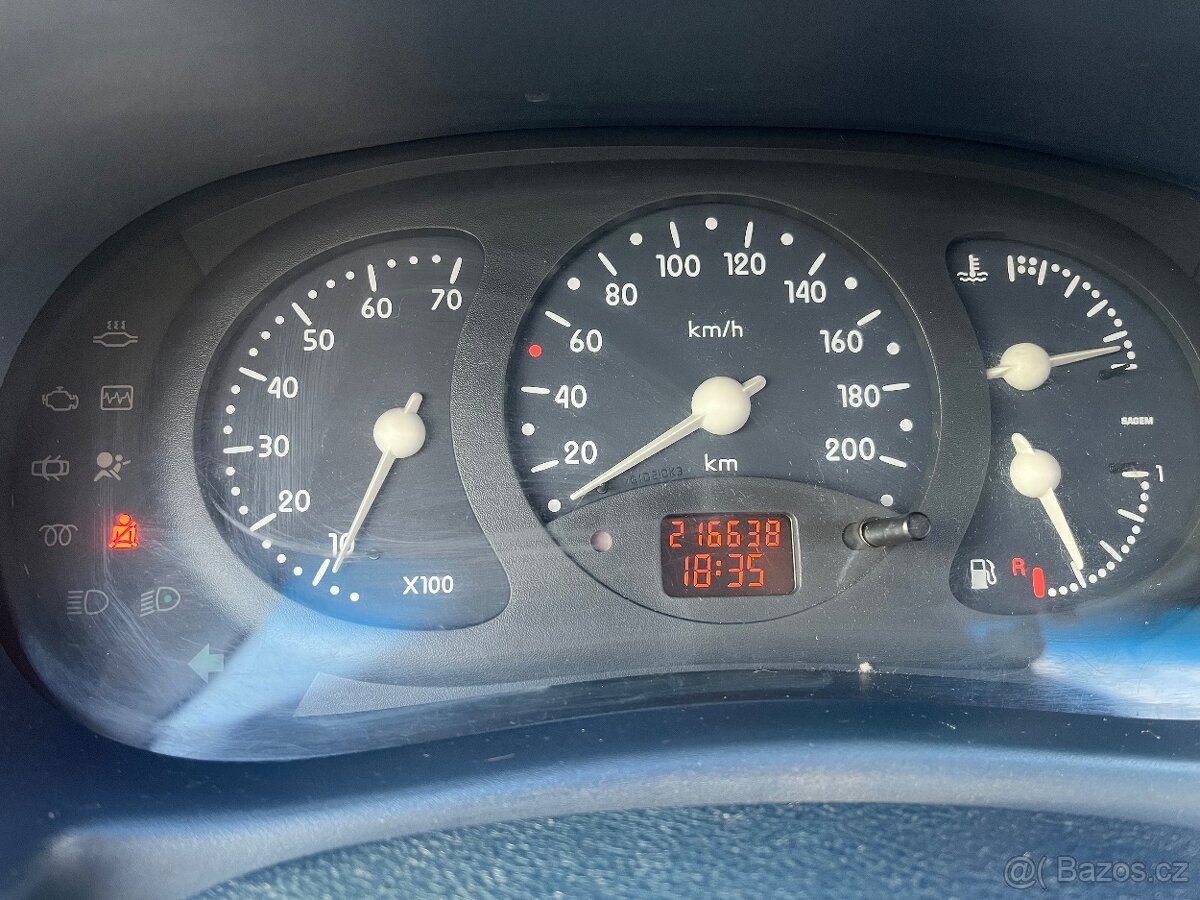 Renault Clio 1.2 1999 - 6