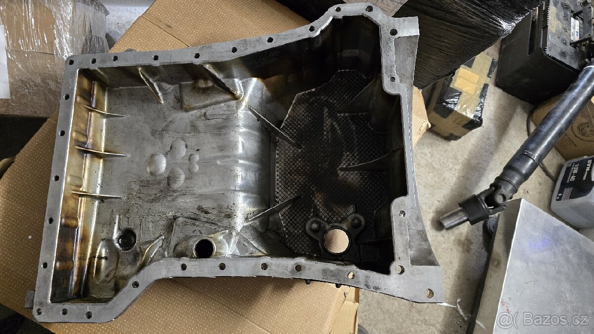 Olejová vana A2710141002 - 6