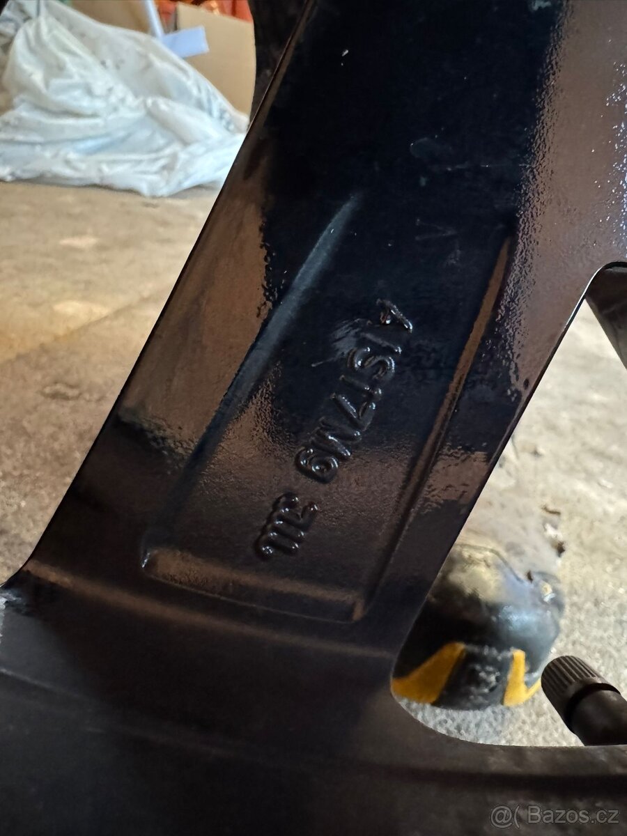 Originální Alu kola VW 215/55 r17 - 6