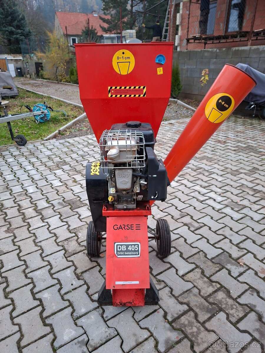 Prodám zahradní drtič benzínový - 6