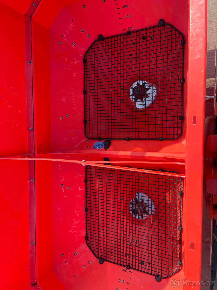 Rozmetadlo RAUCH AXIS H 30,2 - 6