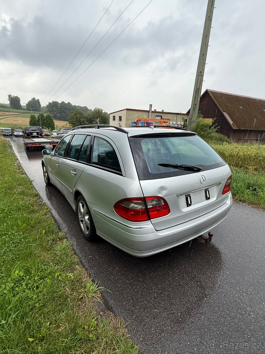 Mercedes benz E211 facelift 220cdi - 6