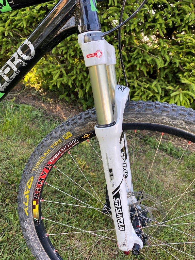 Prodáme horské kolo 26" – skvělý stav, připravené na jízdu - 6