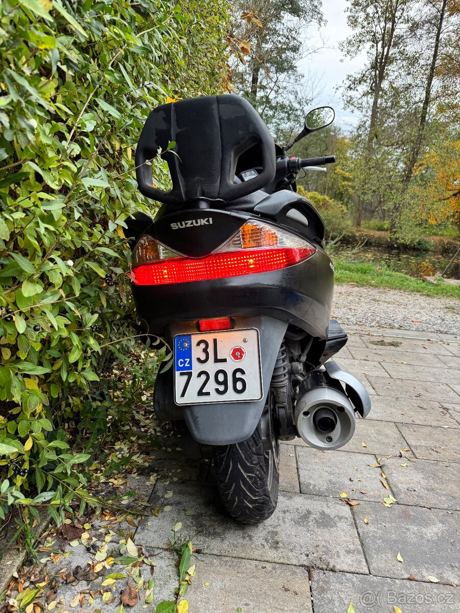 Skútr SUZUKI BURGMAN - 6